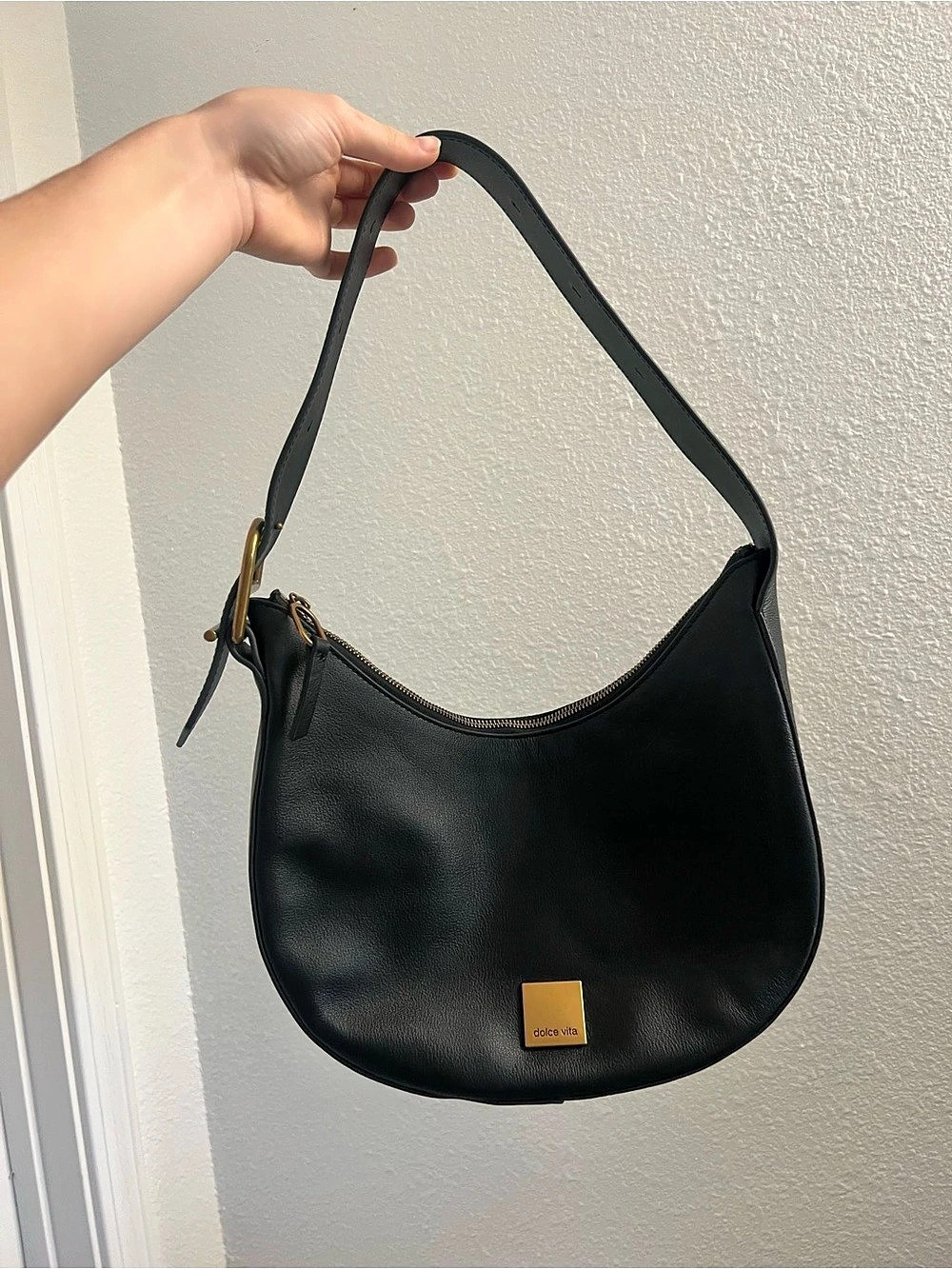Dolce Vita Alice Shoulder Bag Black Leather - Picture 2 of 11